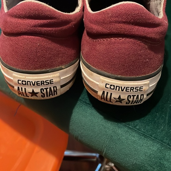 Converse size 8 Women’s maroon - Picture 5 of 8